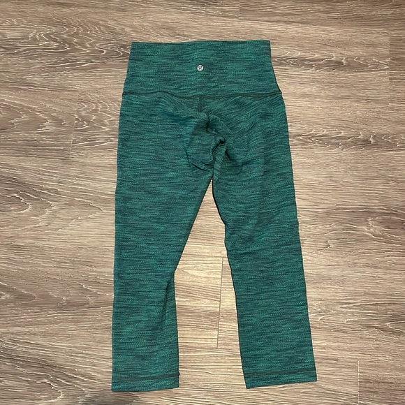 Lululemon Wunder Under Crop (Hi-Rise) *21" - Picture 5 of 8